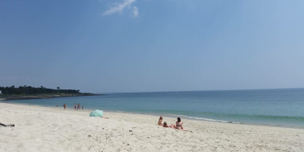 Plage de Kermor à Combrit Sainte-Marine dans le Finistère Sud